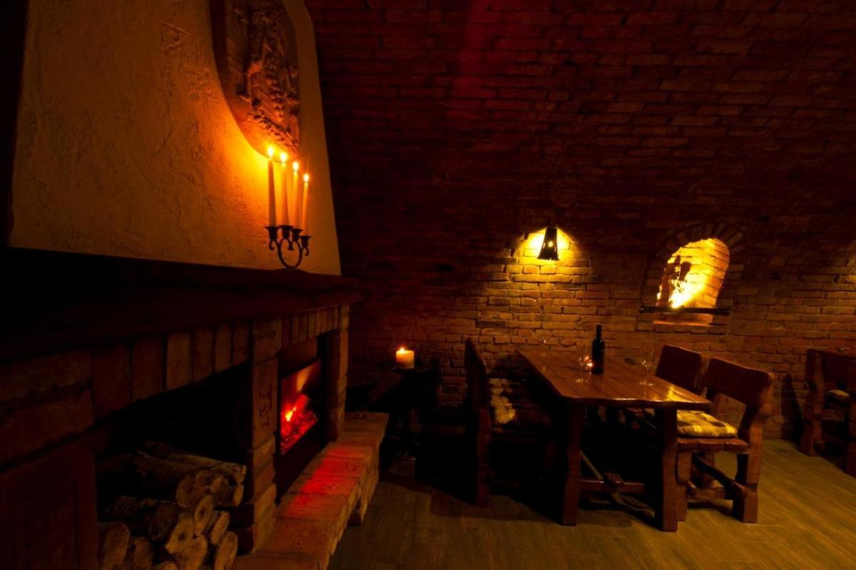 Cicina Tvrdonice Penzion, Restaurace, Vinny Sklep מראה חיצוני תמונה