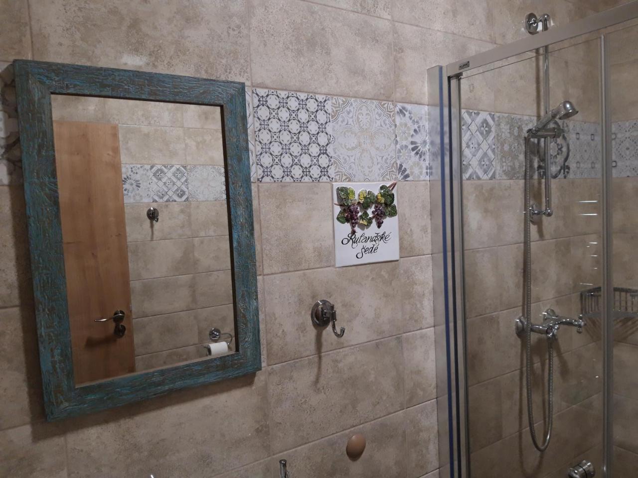 Cicina Tvrdonice Penzion, Restaurace, Vinny Sklep מראה חיצוני תמונה