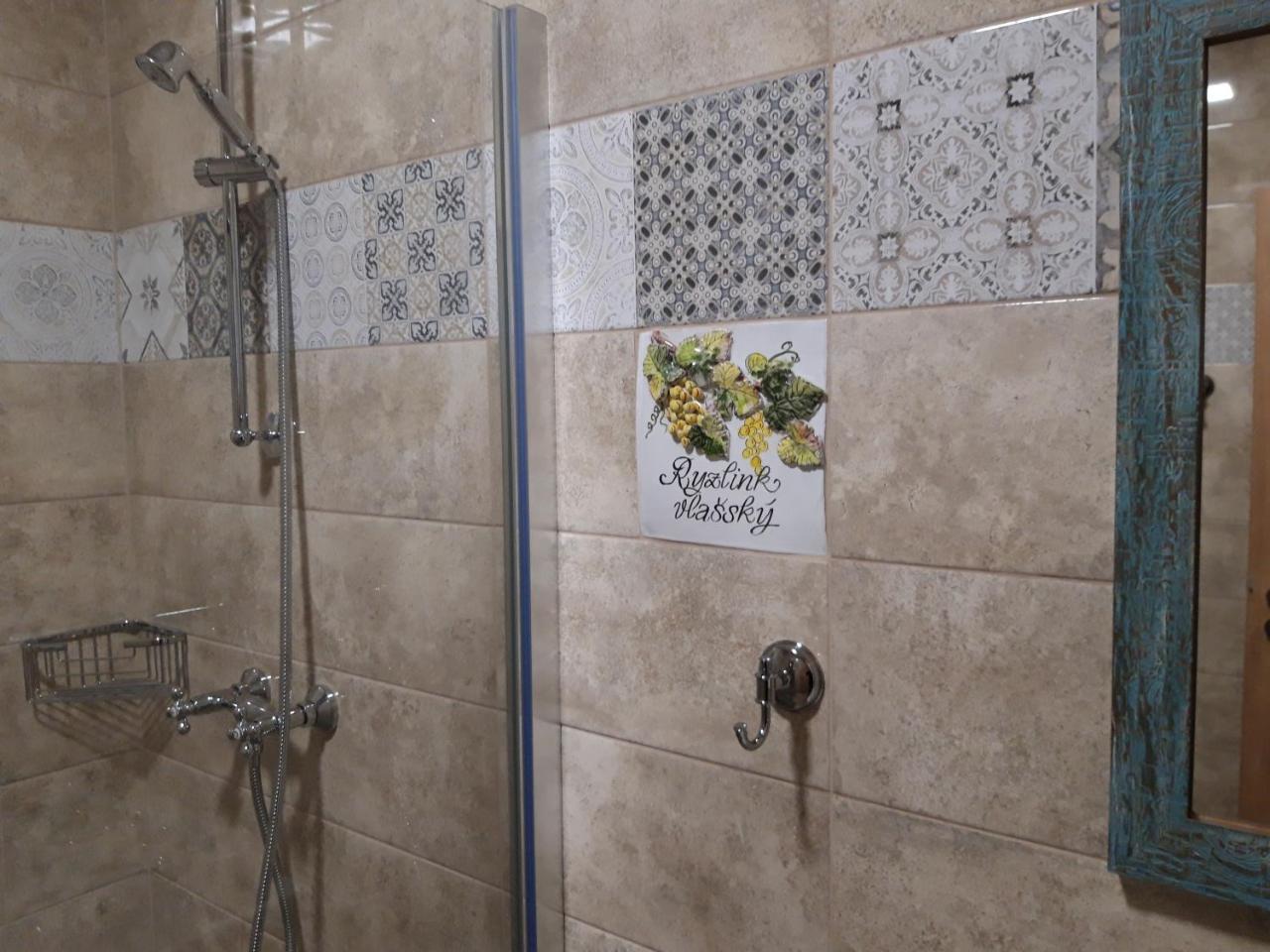 Cicina Tvrdonice Penzion, Restaurace, Vinny Sklep מראה חיצוני תמונה